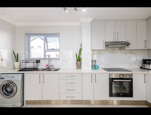 1 BEDROOM APARTMENT SOLD IN SUNNINGDALE